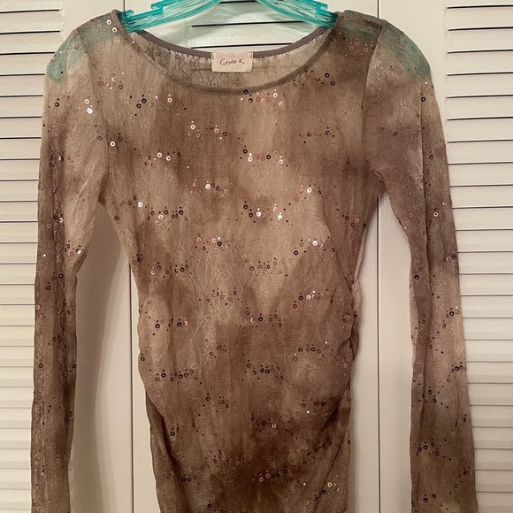 Long sleeved thin women sequin top - Picture 1 of 6